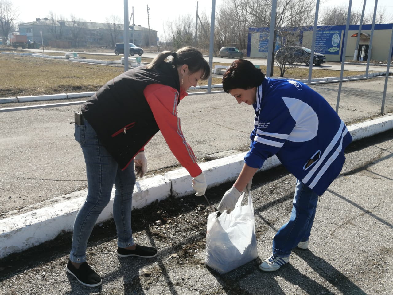 В Краснопартизанском районе дан старт субботникам.