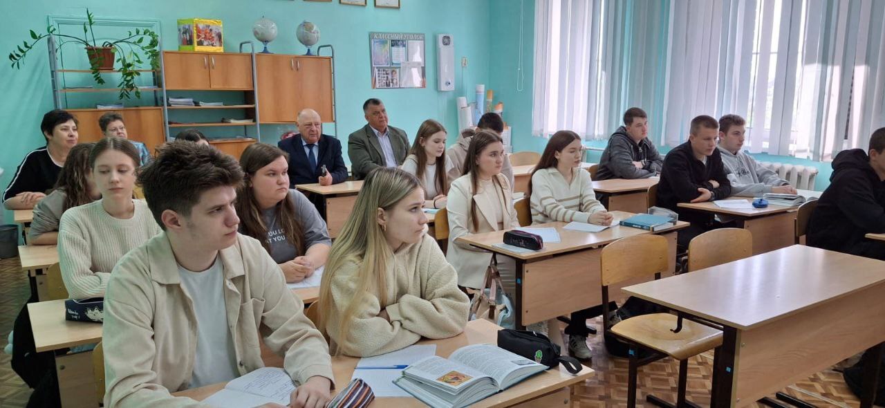 Профориентационная работа в районе продолжается.