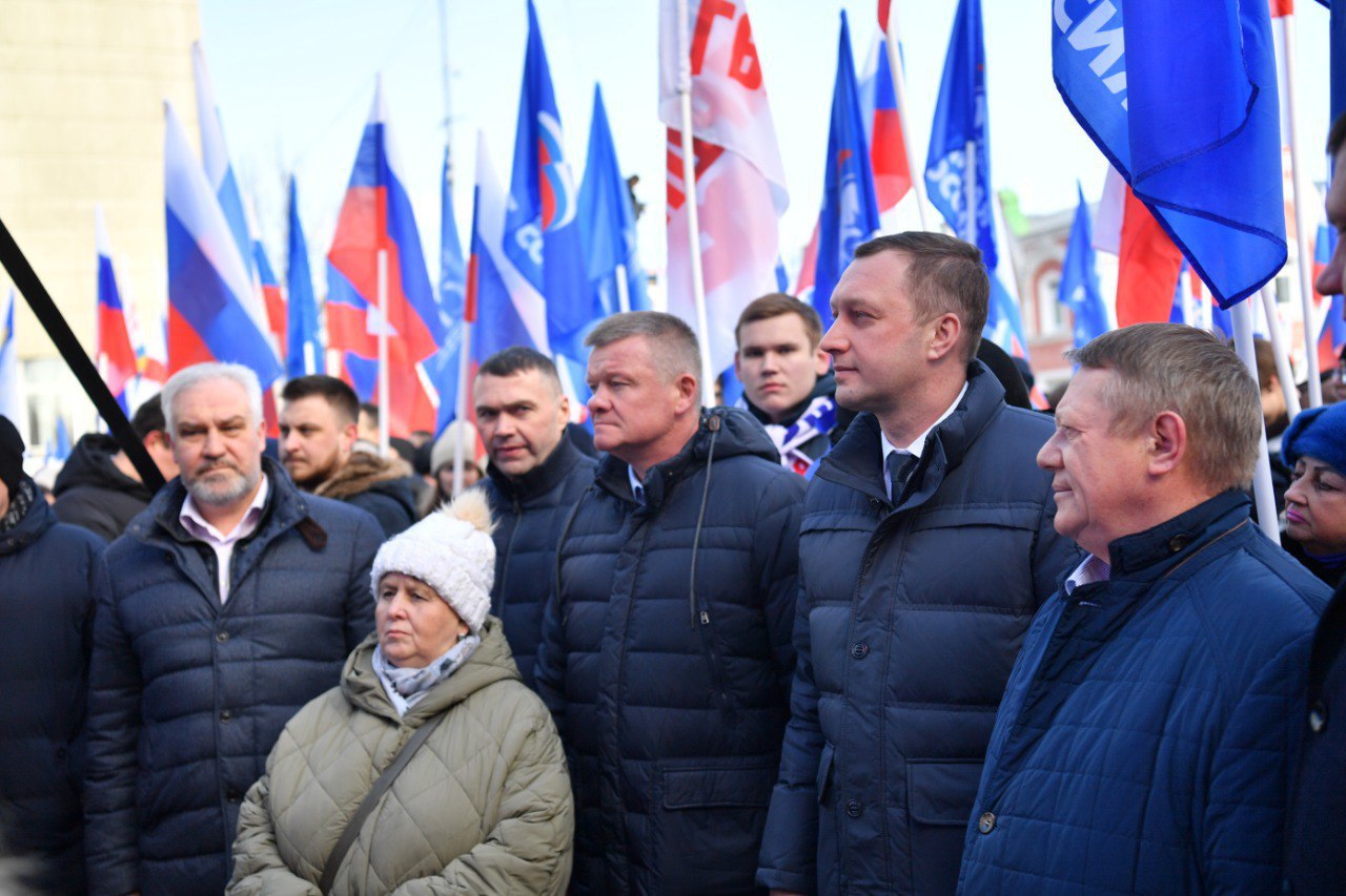 В Саратове митинг в поддержку традиционных ценностей собрал больше двух тысяч человек.