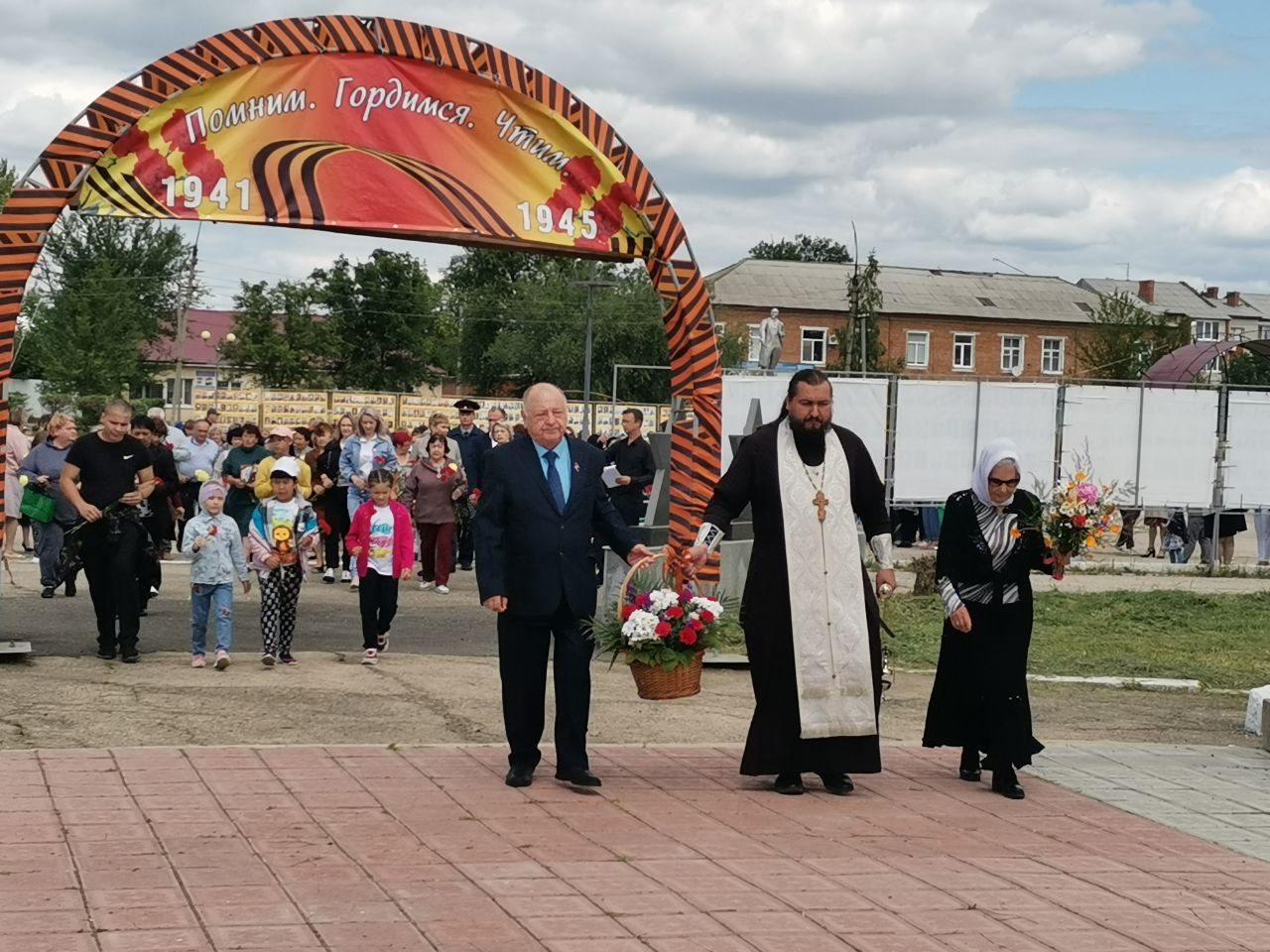 Глава Краснопартизанского района Юрий Бодров принял участие в митинге памяти и скорби.