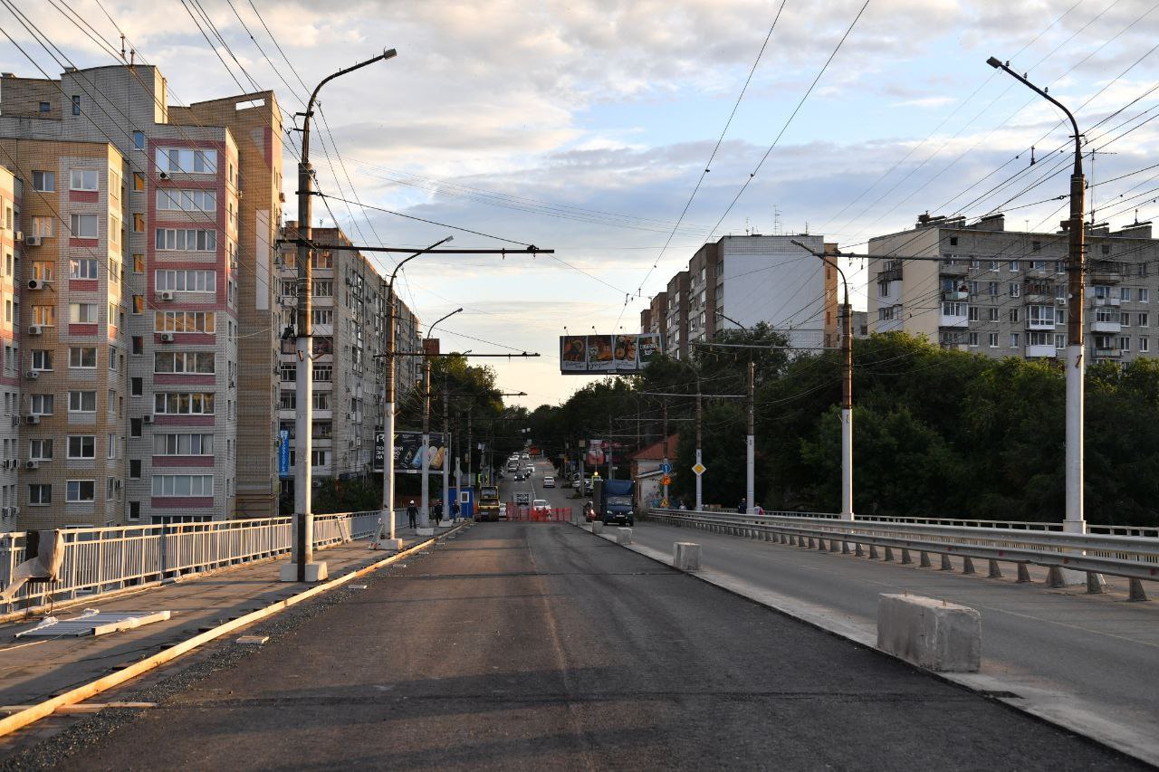 В Саратове завершается ремонт моста через Глебучев овраг.