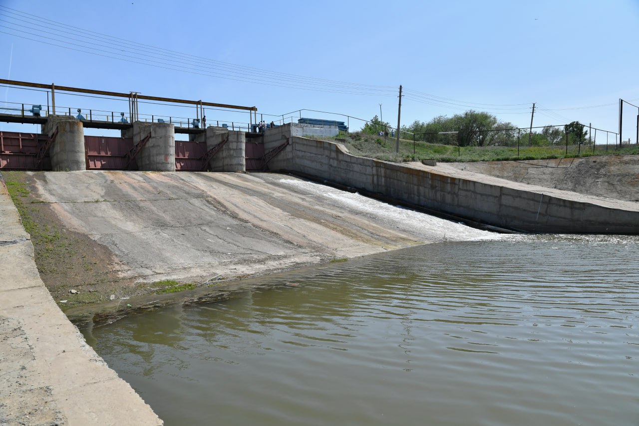 Более 16 миллионов кубометров воды уже закачали в пруды саратовского Заволжья.