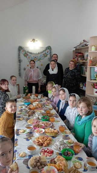Рождественский утренник для воспитанников воскресной школы. Рождественский утренник для воспитанников воскресной школы.
