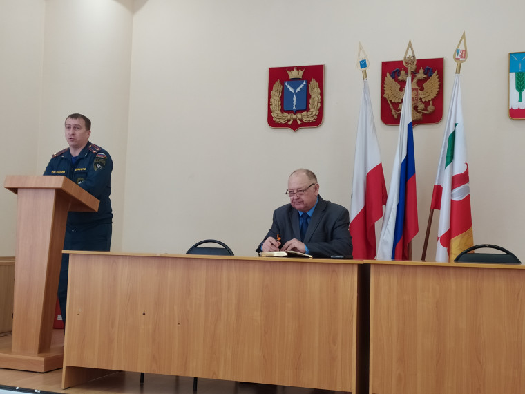 О мерах пожарной безопасности в осенне-зимний период. О мерах пожарной безопасности в осенне-зимний период.