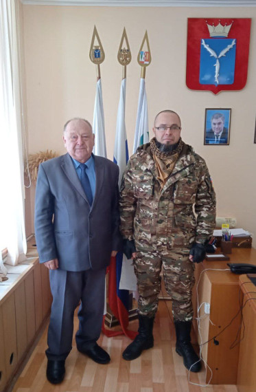 Глава Краснопартизанского района Юрий Бодров встретился с участником спецоперации. Глава Краснопартизанского района Юрий Бодров встретился с участником спецоперации.