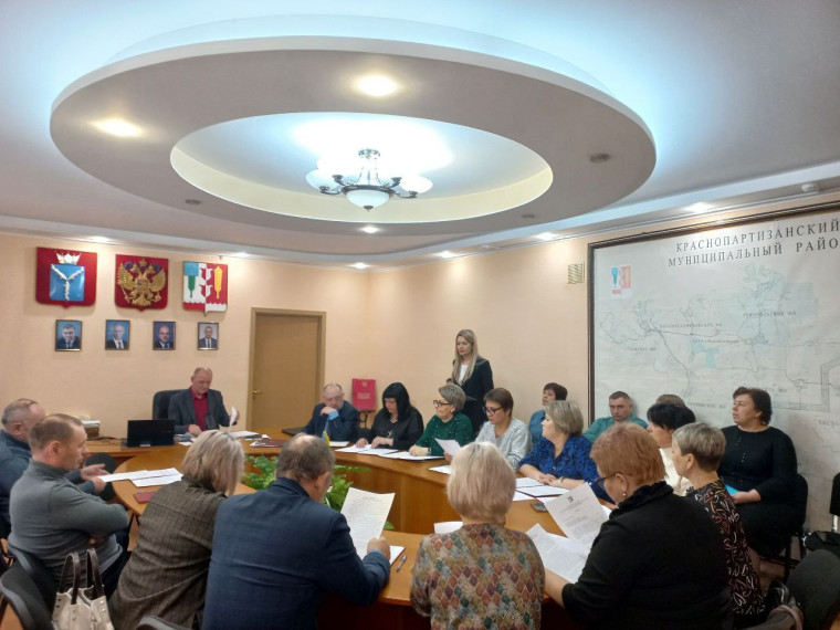 Состоялось очередное заседание Собрания депутатов Краснопартизанского района. Состоялось очередное заседание Собрания депутатов Краснопартизанского района.