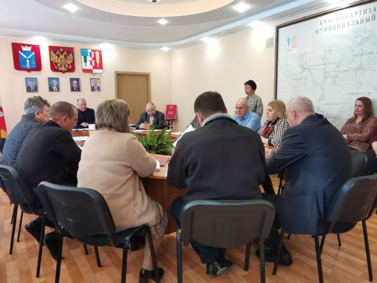 На Собрании депутатов. На Собрании депутатов.