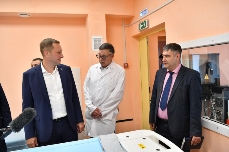 Больница в Ртищеве должна получить дополнительное развитие, чтобы стать межрайонным центром. Больница в Ртищеве должна получить дополнительное развитие, чтобы стать межрайонным центром.