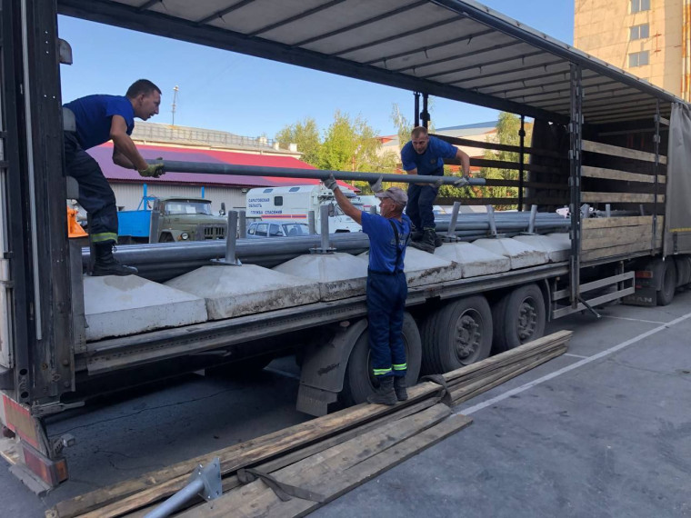 В Сватовский район из Саратовской области отправили очередной гуманитарный груз. В Сватовский район из Саратовской области отправили очередной гуманитарный груз.